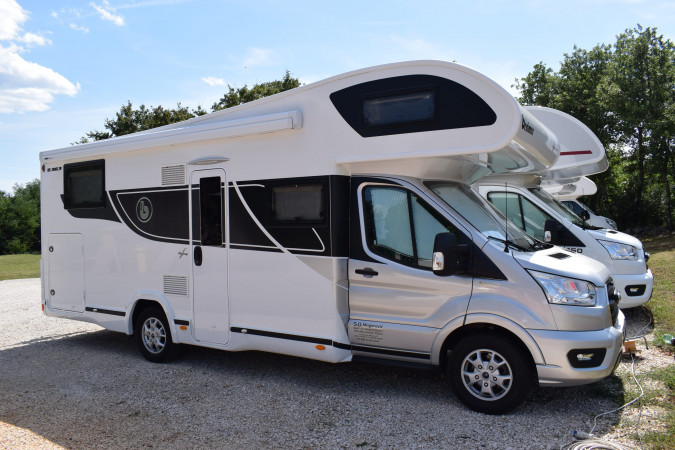 Benimar Sport 363 Northautokapp, Camper and Motorhome rental in Croatia | Camper Adriatic Pazin